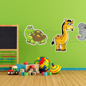 Formada por cuatro animales: Panda, tortuga, jirafa y elefante pegada en la pared de una guardería