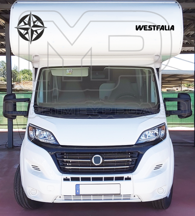 Vinilos Westfalia a un color pegados en el frontal de Autocaravana, logo y texto de la marca en color negro.