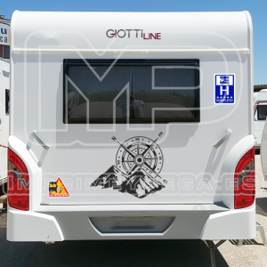 Pegatina ángulos muertos pegada en trasera de Autocaravana.